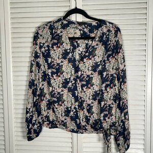 Lucky Brand, women’s Sawyer Wrap Top, size: XS.